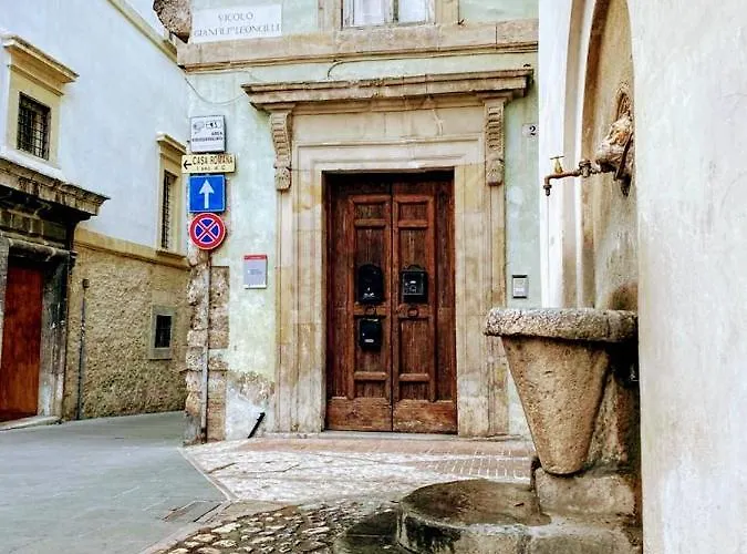 Montella 2 アパート スポレート